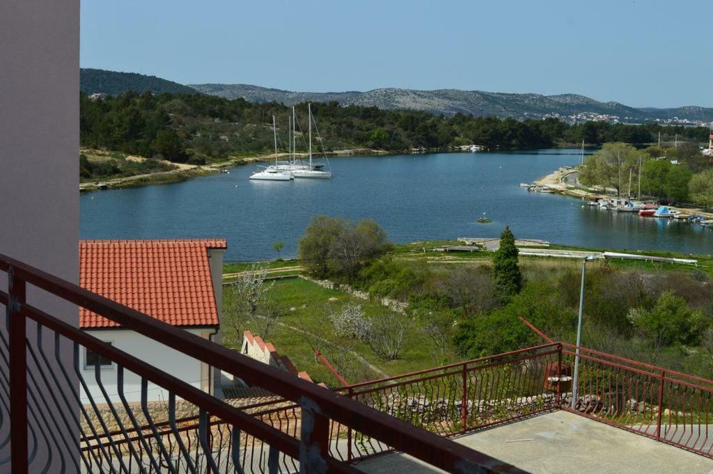 Apartmani Slavica Šibenik Eksteriør bilde